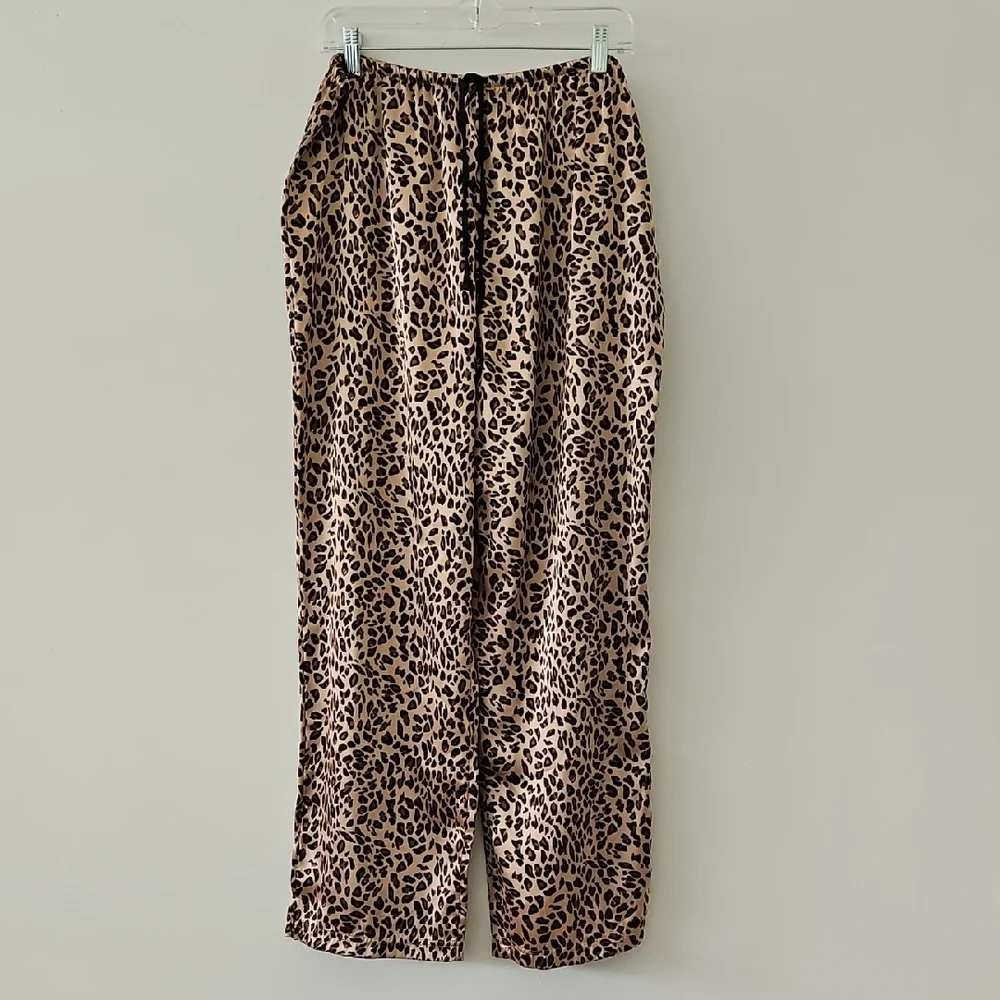 Cheetah Print Flowy Satin Lounge Pants Size Large‎
